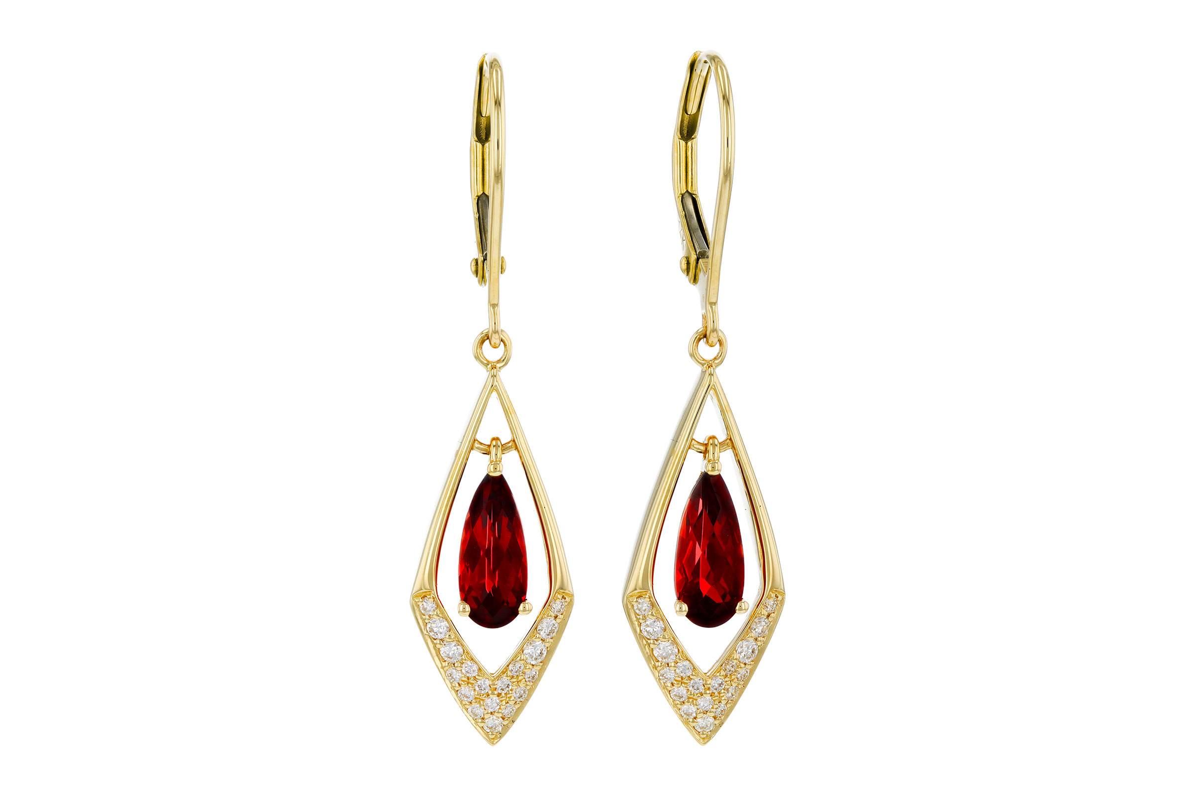 E321-56656: EARR 1.13 TW GARNET 1.28 TGW